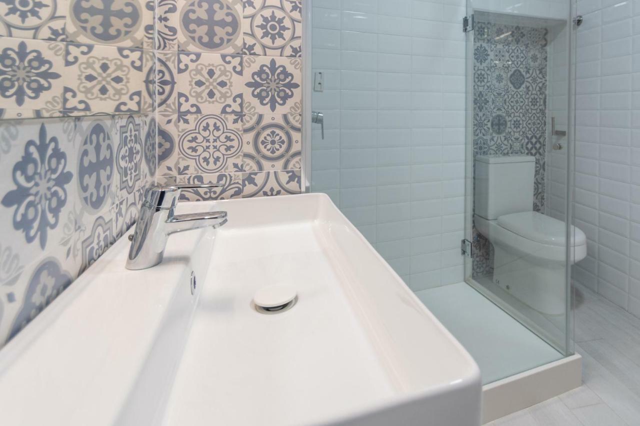 Apartamento Hakuna Matata Apartment กาดิซ ภายนอก รูปภาพ
