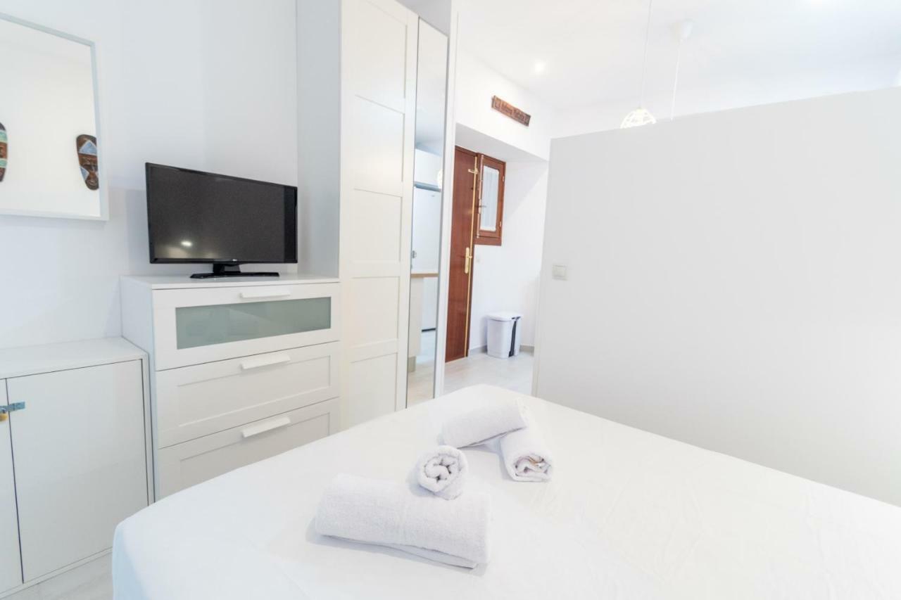 Apartamento Hakuna Matata Apartment กาดิซ ภายนอก รูปภาพ